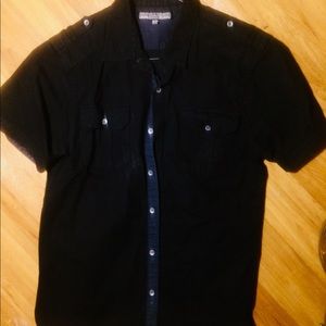 Short-Sleeved Casual Button Down Shirt